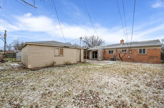 32416 Exeter Drive, Warren, MI 48092