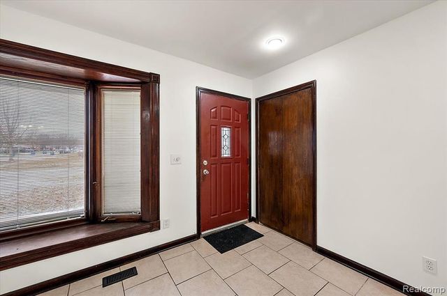 32416 Exeter Drive, Warren, MI 48092