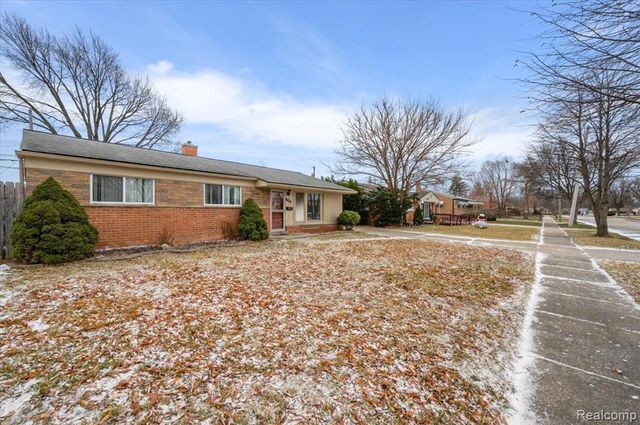 32416 Exeter Drive, Warren, MI 48092