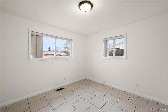 32416 Exeter Drive, Warren, MI 48092