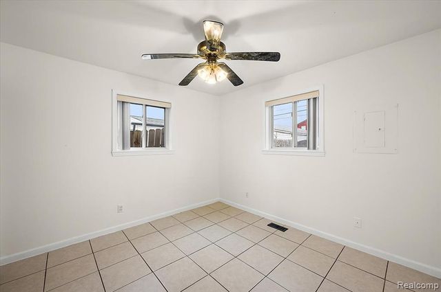 32416 Exeter Drive, Warren, MI 48092