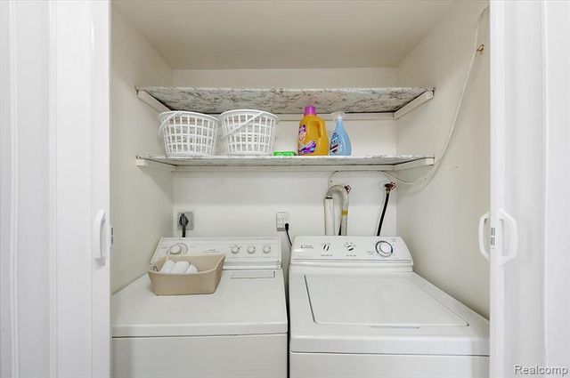 32416 Exeter Drive, Warren, MI 48092