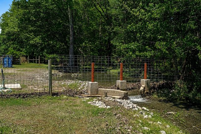285 Harmony Ln, Smithville, TN 37166