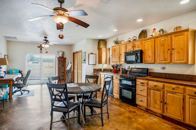 285 Harmony Ln, Smithville, TN 37166