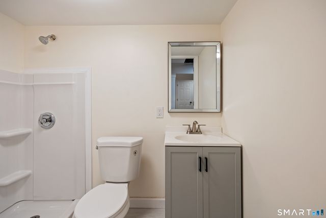 40 Circle Drive, Wallingford, CT 06492
