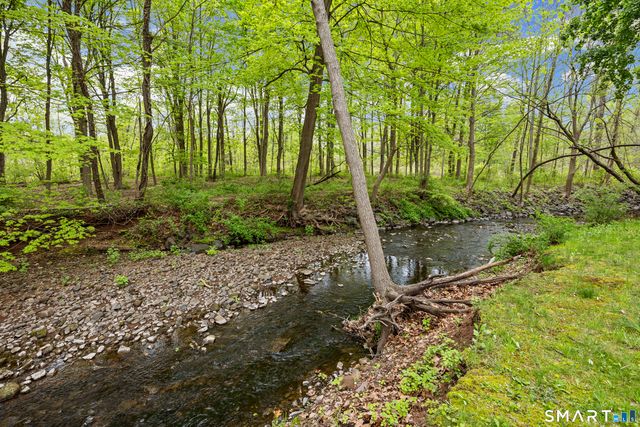 40 Circle Drive, Wallingford, CT 06492