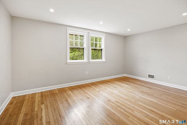 40 Circle Drive, Wallingford, CT 06492