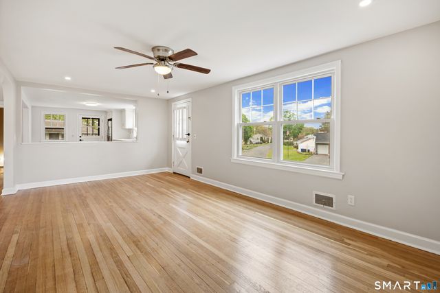 40 Circle Drive, Wallingford, CT 06492