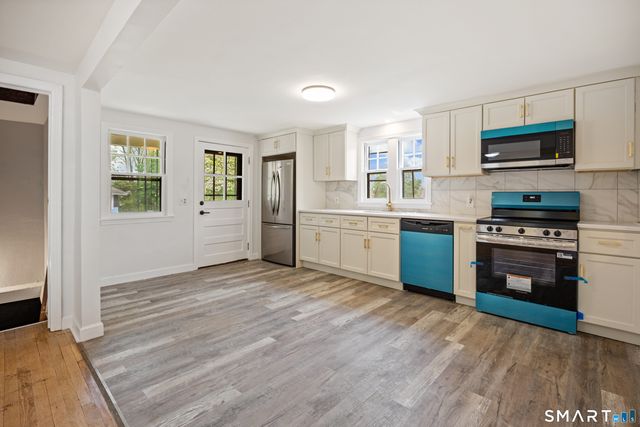 40 Circle Drive, Wallingford, CT 06492