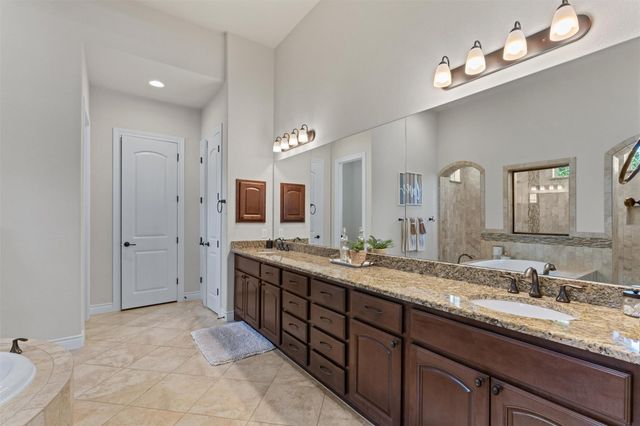 216 Oak Valley CT, Georgetown, TX 78633