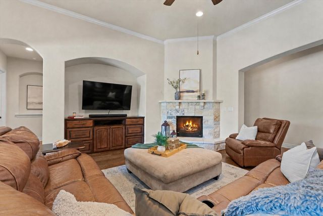216 Oak Valley CT, Georgetown, TX 78633