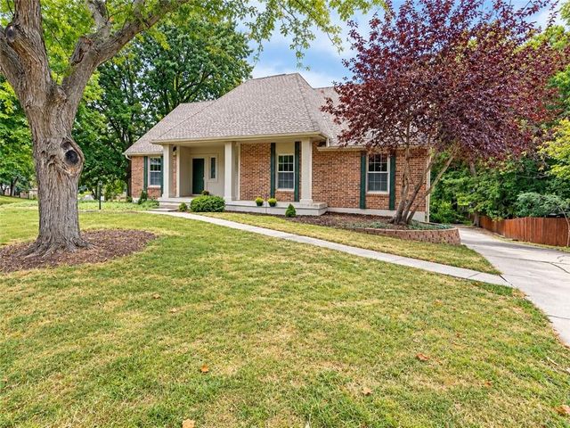 1313 NW Porter Drive, Blue Springs, MO 64015