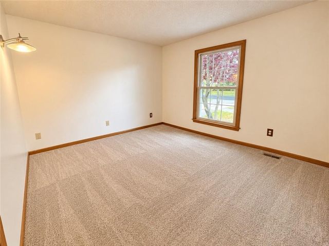 1313 NW Porter Drive, Blue Springs, MO 64015