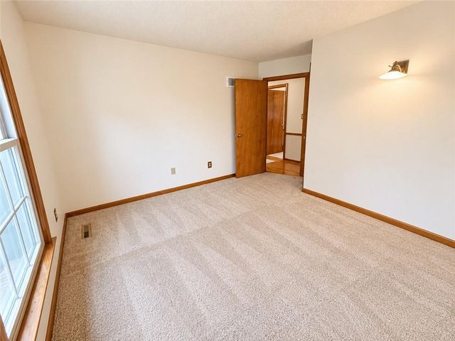 1313 NW Porter Drive, Blue Springs, MO 64015