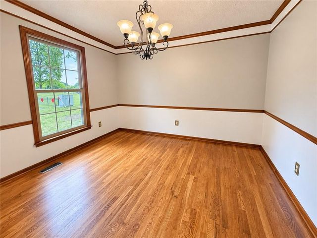 1313 NW Porter Drive, Blue Springs, MO 64015