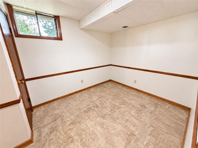 1313 NW Porter Drive, Blue Springs, MO 64015