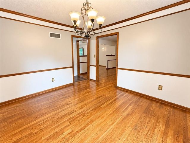 1313 NW Porter Drive, Blue Springs, MO 64015