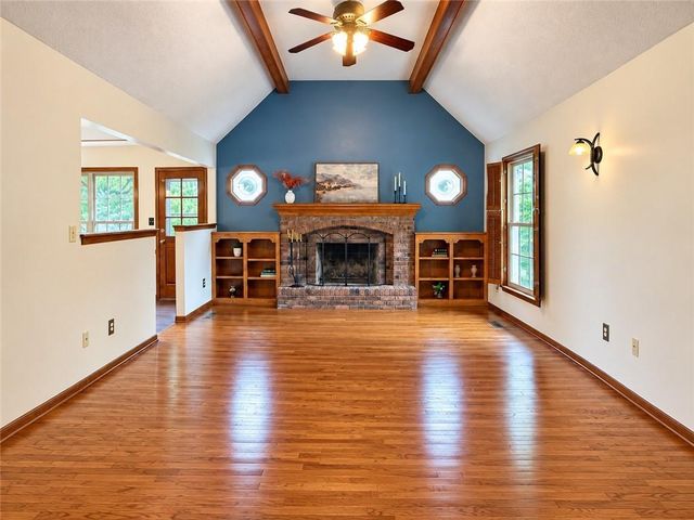1313 NW Porter Drive, Blue Springs, MO 64015