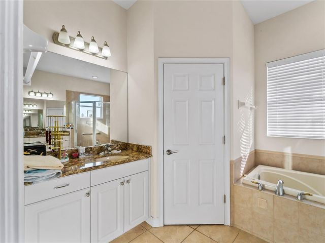 274 MONTELLUNA DRIVE, North Venice, FL 34275