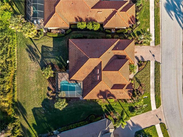 274 MONTELLUNA DRIVE, North Venice, FL 34275
