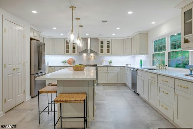 26 Woodland Rd, Mendham Twp., NJ 07960