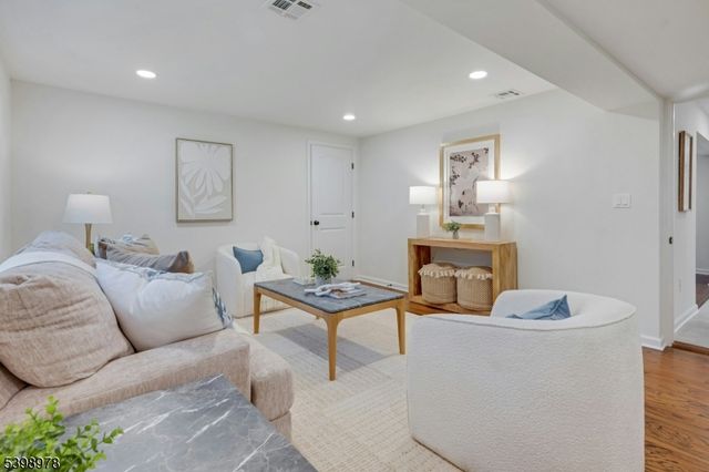 26 Woodland Rd, Mendham Twp., NJ 07960