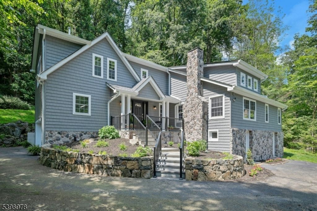 26 Woodland Rd, Mendham Twp., NJ 07960