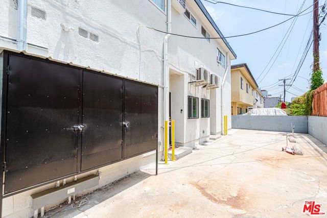4546 W 17th Street, Los Angeles, CA 90019