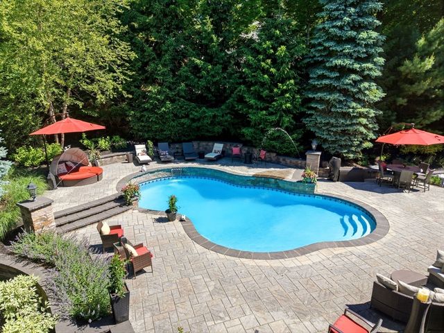 4 Shipley Ct, Middleton, MA 01949