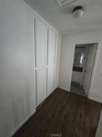 1380 W 48th 33, San Bernardino, CA 92407