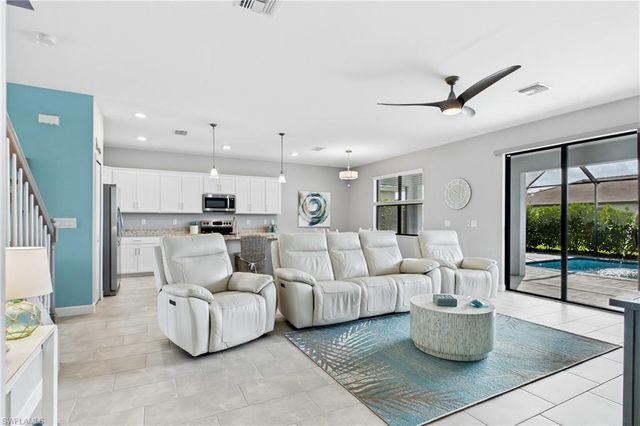 11401 Timber Creek DR, Fort Myers, FL 33913