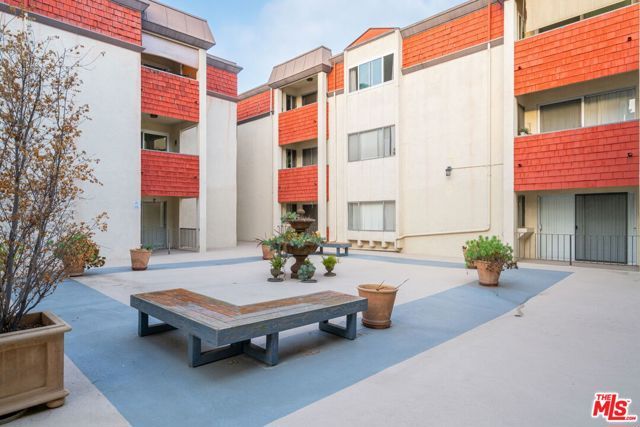 5651 Sumner Way 203, Culver City, CA 90230