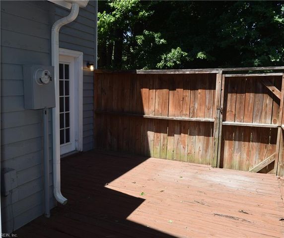 75 Madison CHSE, Hampton, VA 23666