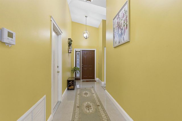 7040 Golf Pointe Circle, Tamarac, FL 33321
