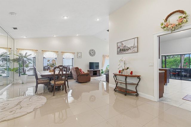 7040 Golf Pointe Circle, Tamarac, FL 33321