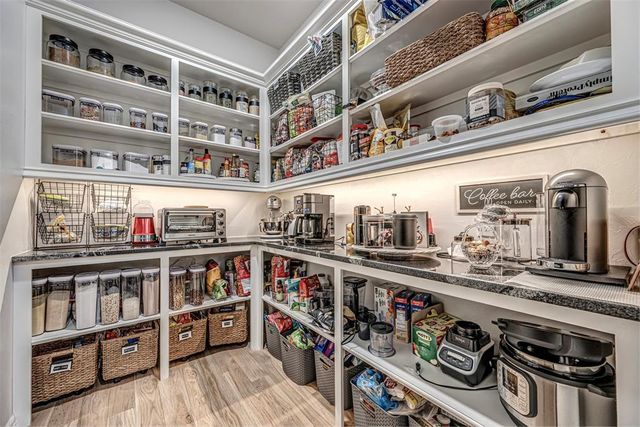 2916 Wood Thrush Way, Edmond, OK 73012