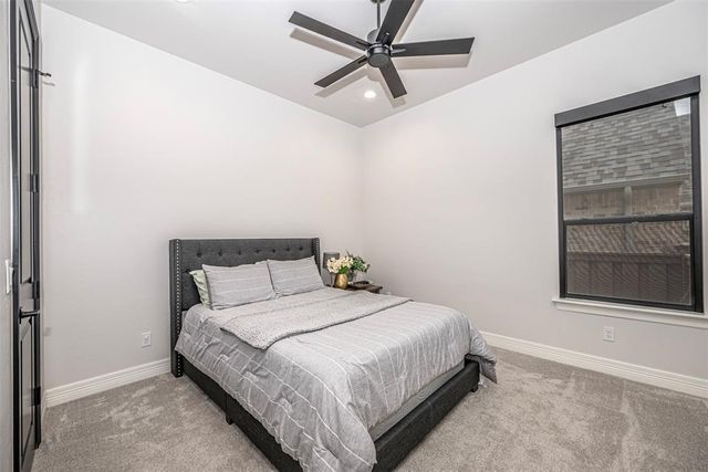 2916 Wood Thrush Way, Edmond, OK 73012