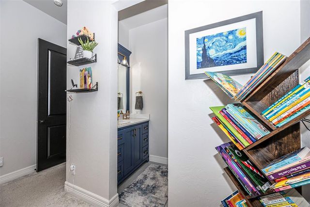 2916 Wood Thrush Way, Edmond, OK 73012