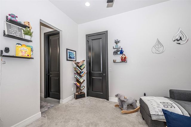 2916 Wood Thrush Way, Edmond, OK 73012