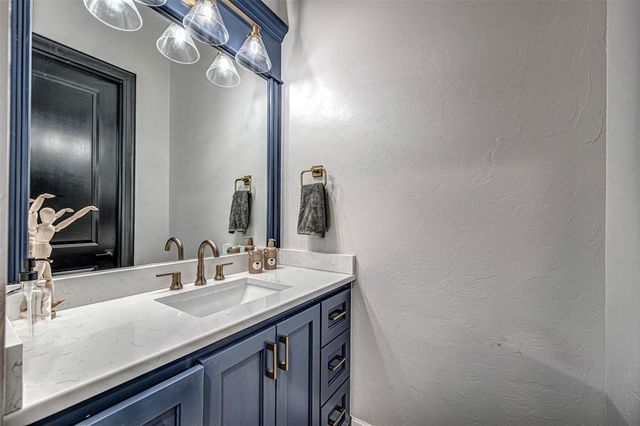 2916 Wood Thrush Way, Edmond, OK 73012