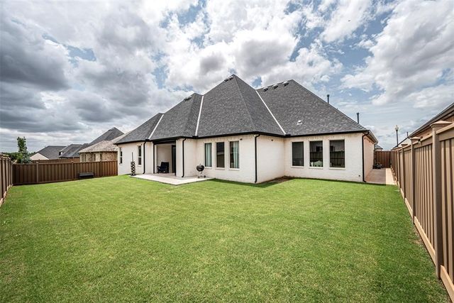 2916 Wood Thrush Way, Edmond, OK 73012