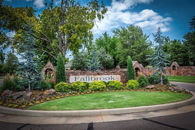 2916 Wood Thrush Way, Edmond, OK 73012