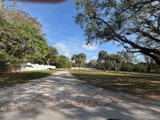 9506 SW 57th Avenue, Pinecrest, FL 33156