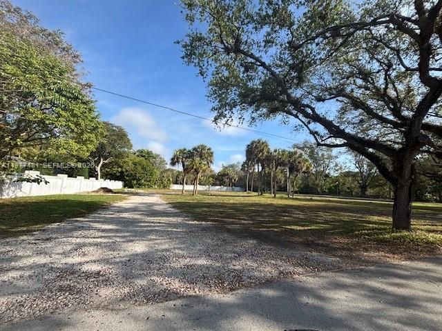 9506 SW 57th Avenue, Pinecrest, FL 33156