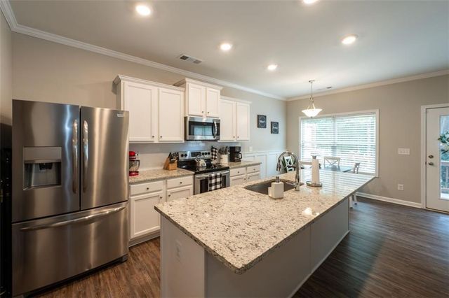 819 ASH Street, Canton, GA 30114