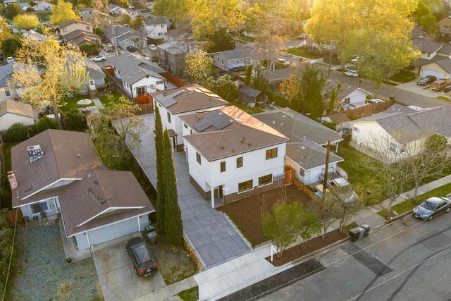 141 Birch St, Roseville, CA 95678