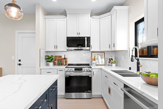 141 Birch St, Roseville, CA 95678