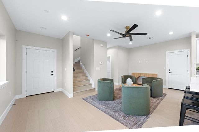 141 Birch St, Roseville, CA 95678