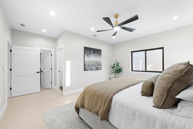 141 Birch St, Roseville, CA 95678