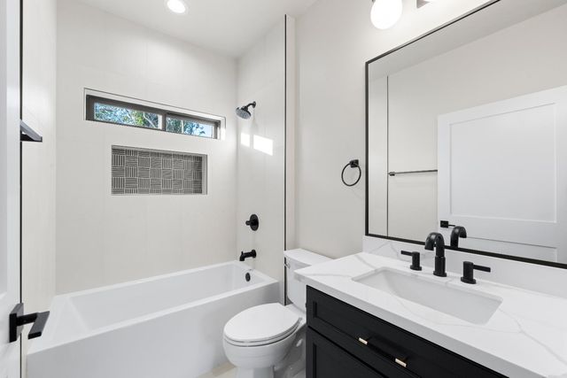 141 Birch St, Roseville, CA 95678